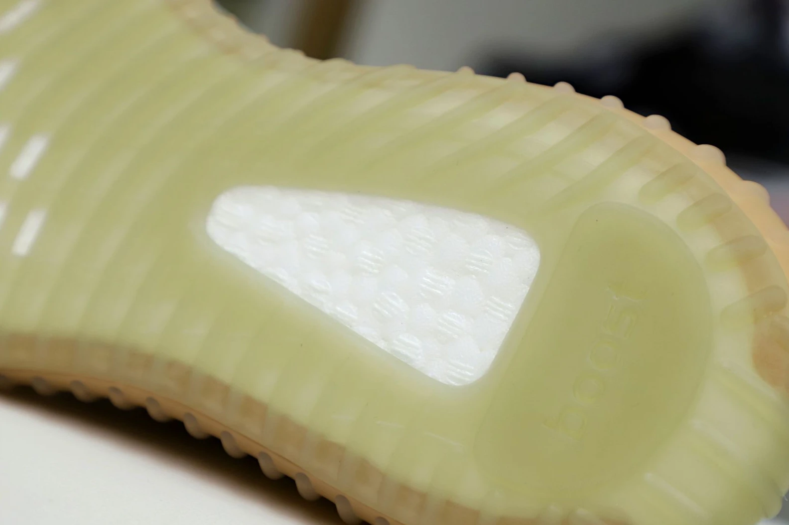 Kimikick YEEZY BOOST 350 V2 'TRUE FORM' BestValue 74