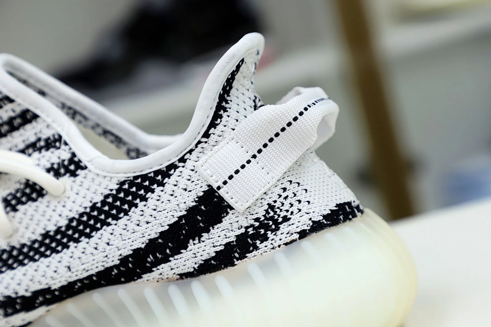 Kimikick YEEZY BOOST 350 V2 'ZEBRA' BestValue 79
