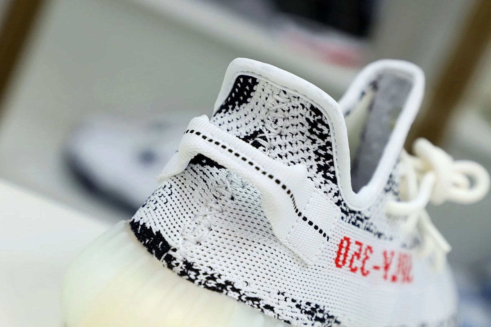 Kimikick YEEZY BOOST 350 V2 'ZEBRA' BestValue 79