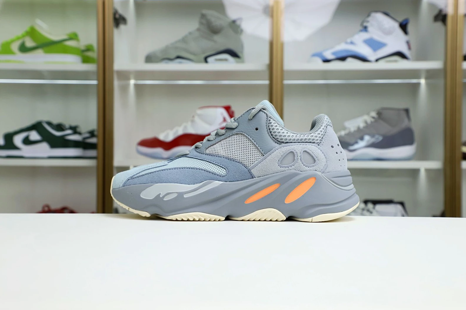 Kimikick YEEZY BOOST 700 'INERTIA' UrbanStyle 56