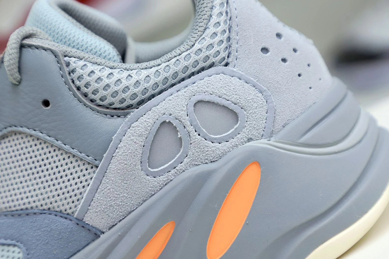 Kimikick YEEZY BOOST 700 'INERTIA' UrbanStyle 56