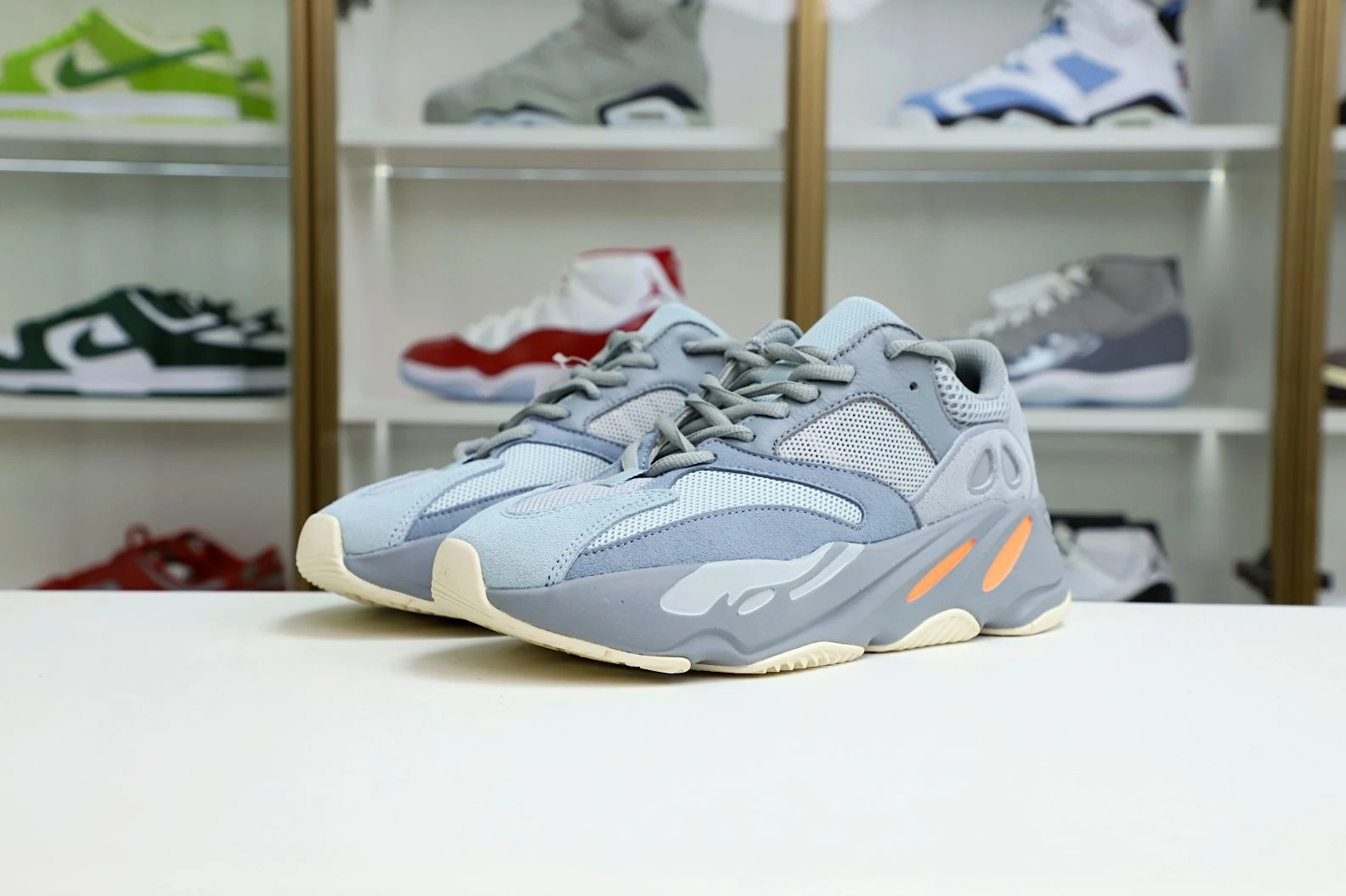 Kimikick YEEZY BOOST 700 'INERTIA' UrbanStyle 56