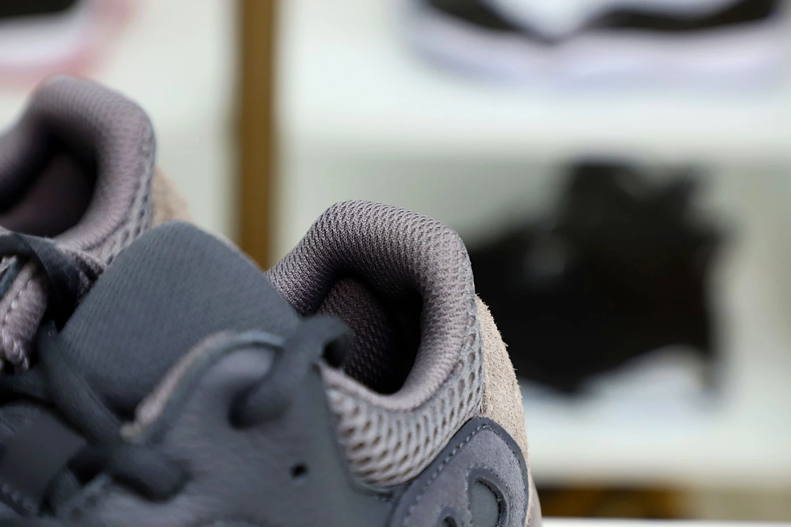 Kimikick YEEZY BOOST 700 'MAUVE' SmartChoice 25
