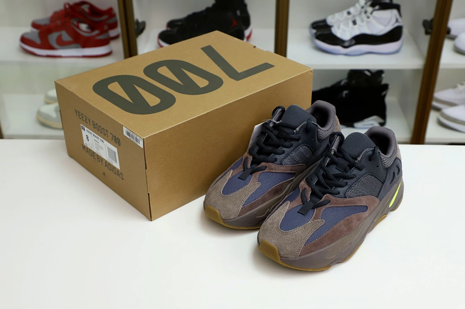 Kimikick YEEZY BOOST 700 'MAUVE' SmartChoice 25