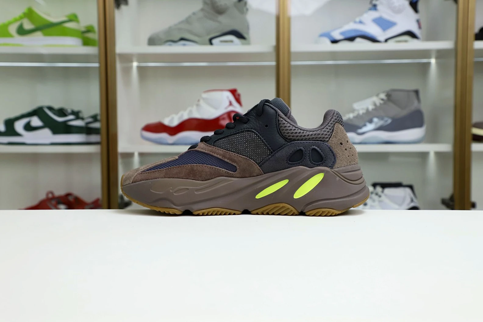 Kimikick YEEZY BOOST 700 'MAUVE' SmartChoice 25