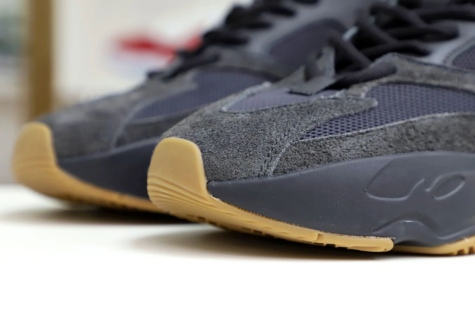 Kimikick YEEZY BOOST 700 'UTILITY BLACK' ModernLook 13