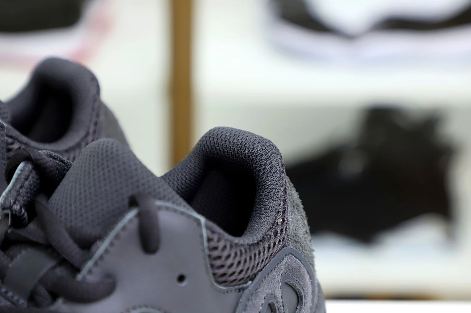 Kimikick YEEZY BOOST 700 'UTILITY BLACK' ModernLook 13