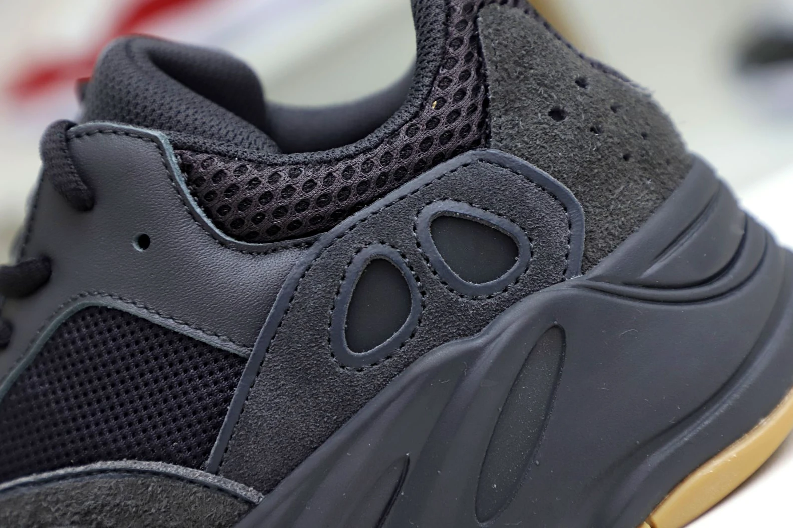Kimikick YEEZY BOOST 700 'UTILITY BLACK' ModernLook 13