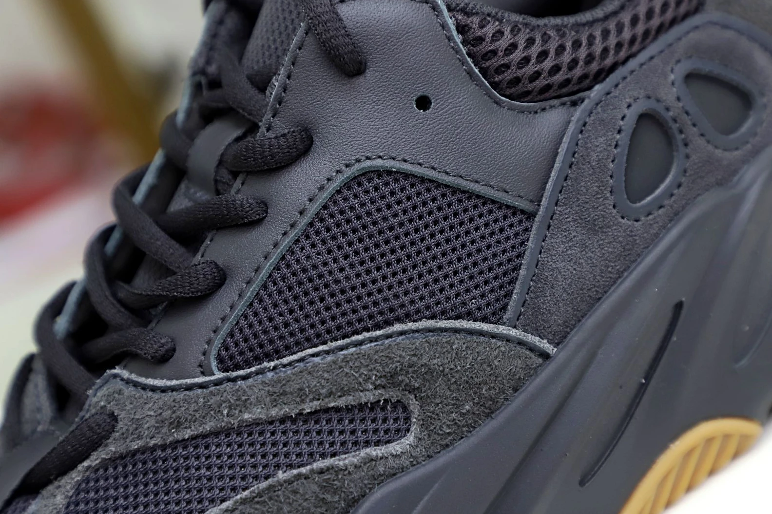 Kimikick YEEZY BOOST 700 'UTILITY BLACK' ModernLook 13