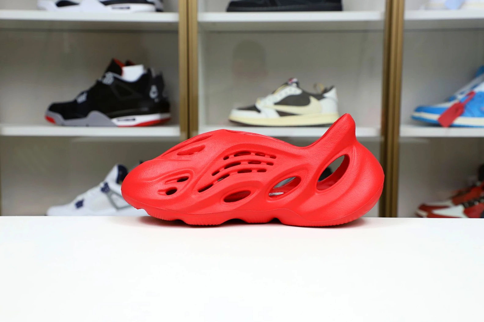 Kimikick YEEZY FOAM RUNNER 'VERMILION' StreetReady 31
