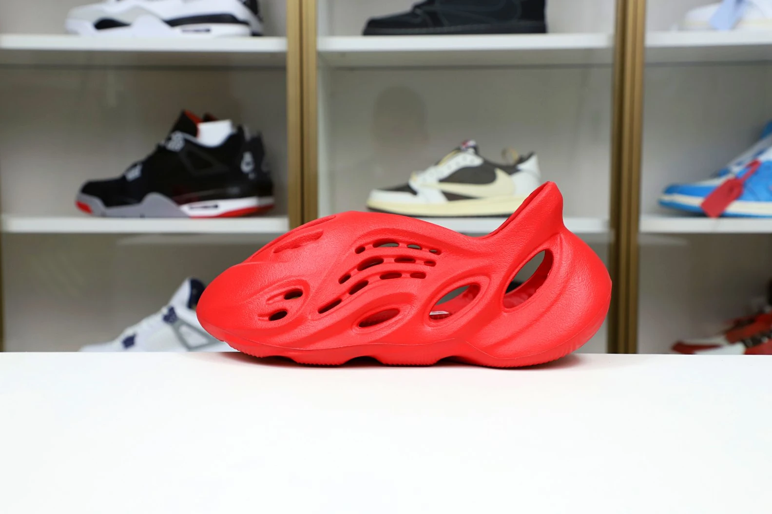 Kimikick YEEZY FOAM RUNNER 'VERMILION' StreetReady 31
