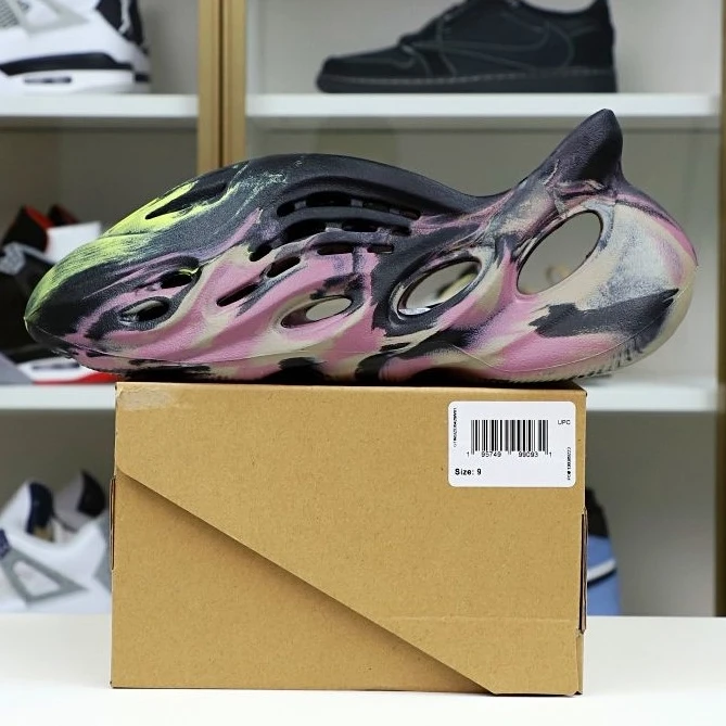 Kimikick YEEZY FOAM RUNNER “MX CARBON” 2022 (IG9562) EasyMatch 75