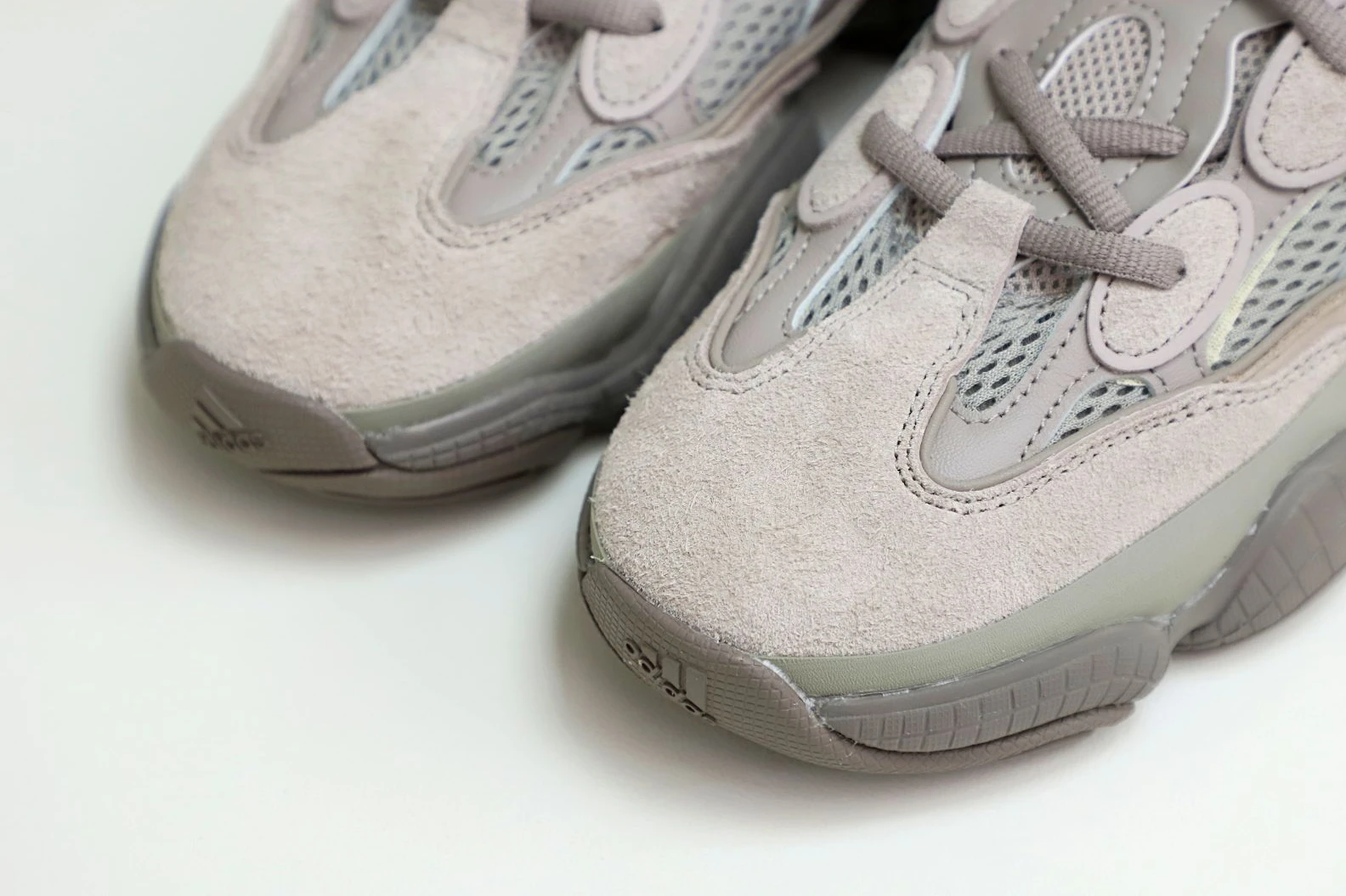 Kimikick Yeezy DailyWear 60