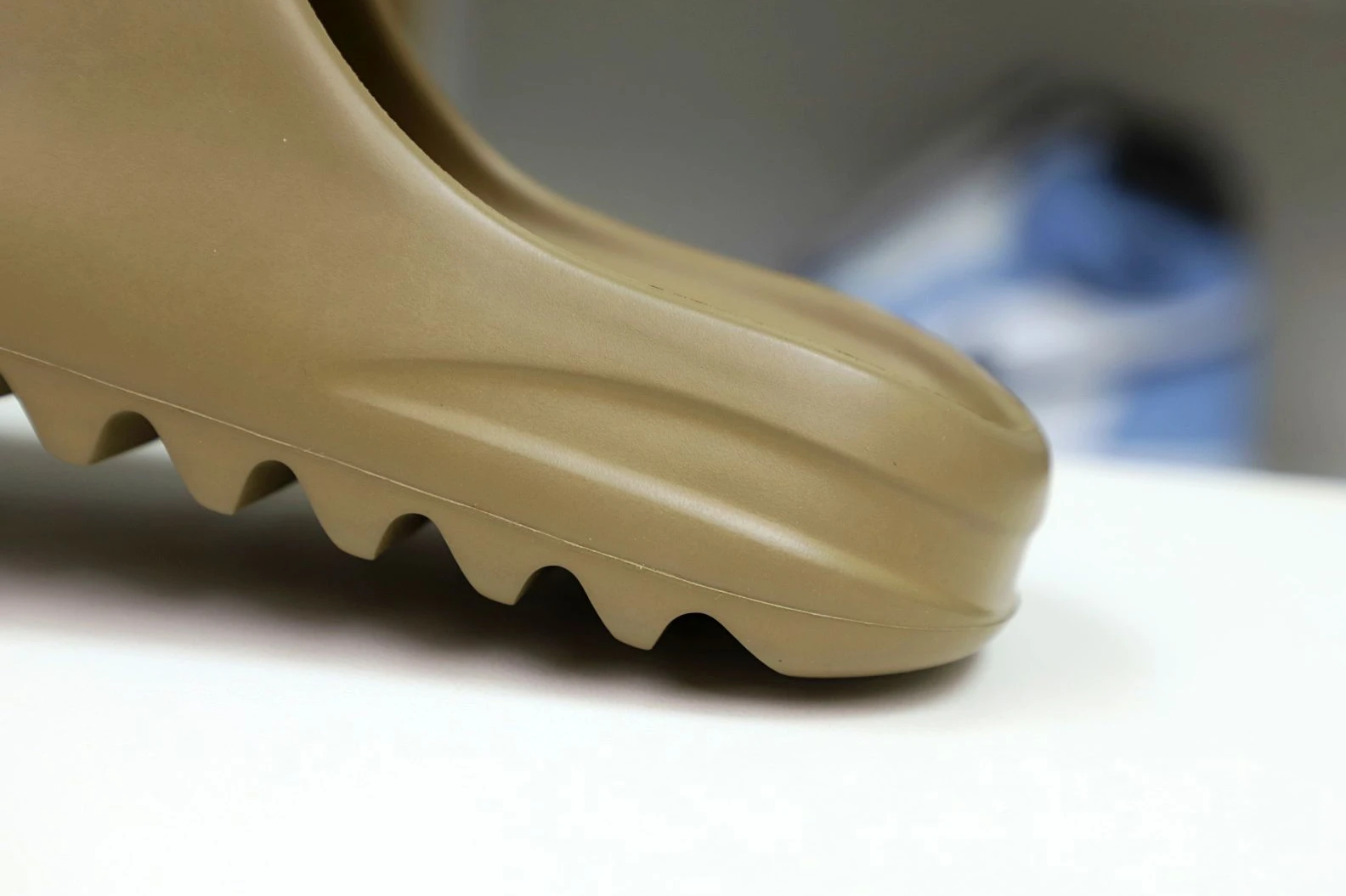 Kimikick Yeezy Slide BrownFV ModernLook 11