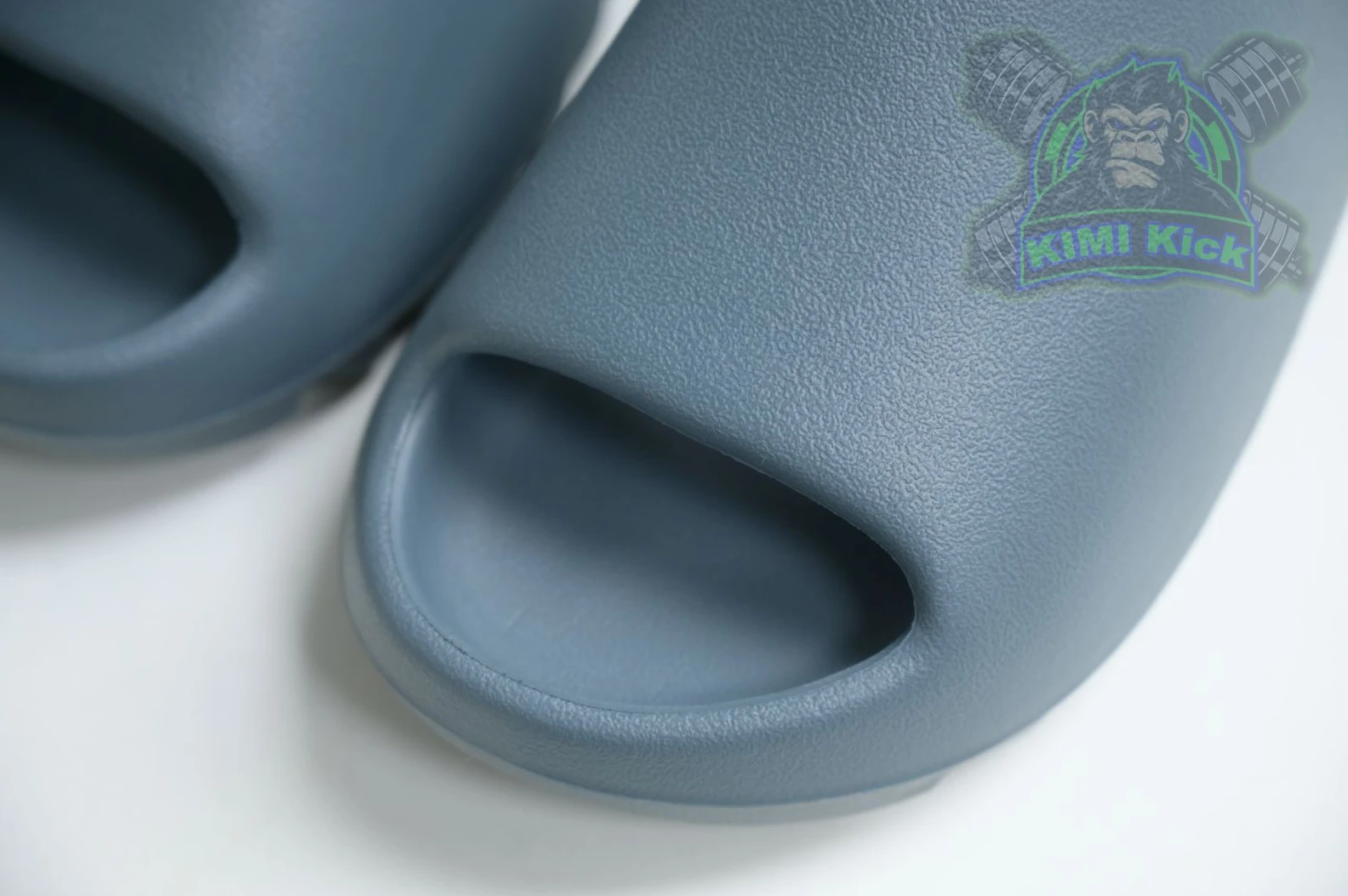 Kimikick adidas originals Yeezy Slide Comfortable 5