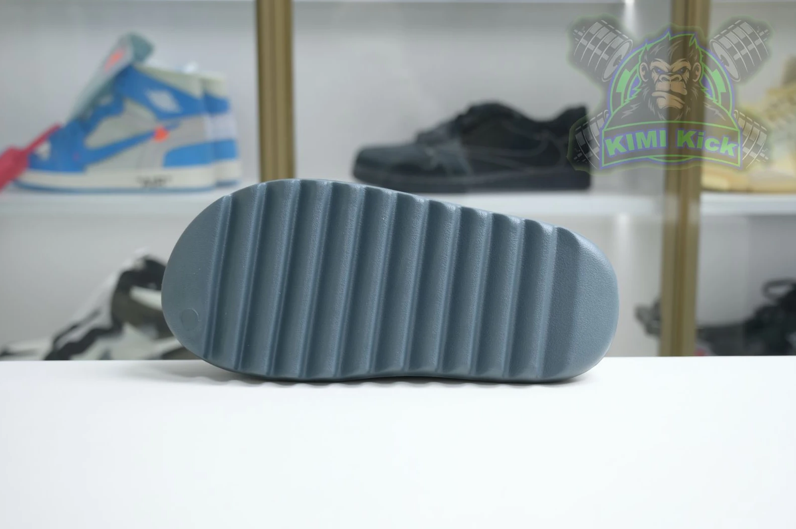 Kimikick adidas originals Yeezy Slide Comfortable 5