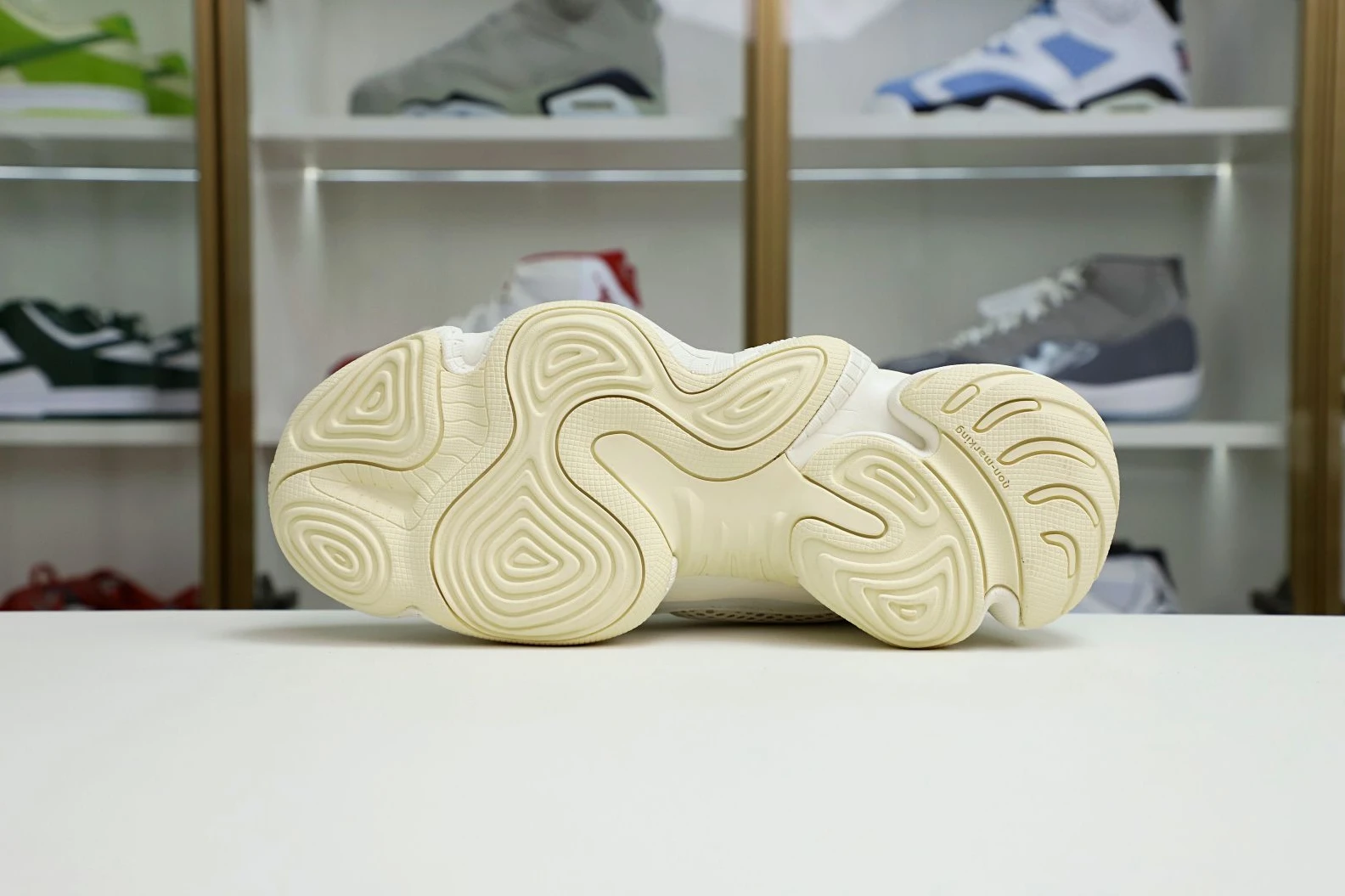 Kimikick yeezy500 FV UrbanStyle 37