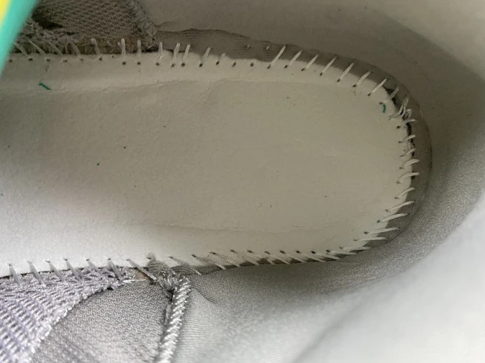 ModernLook Adidas Yeezy 500 GX 354