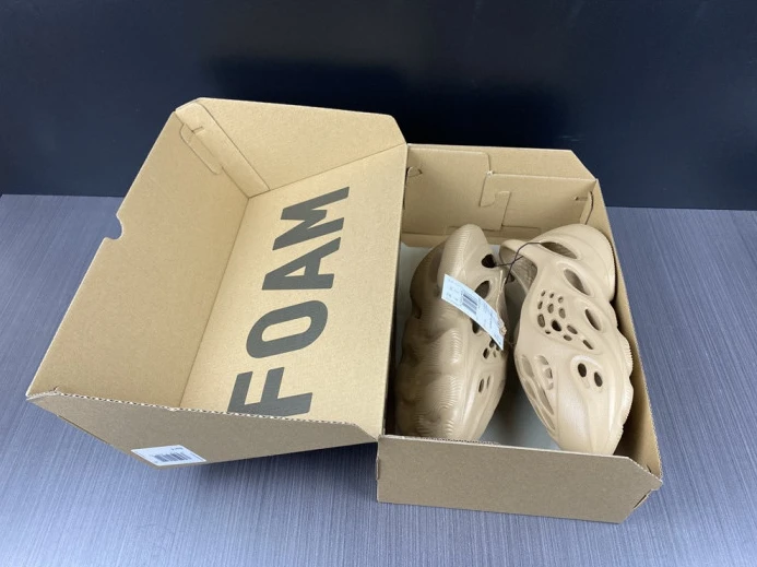 ModernLook Adidas Yeezy Foam RNNR Ochre GW 420