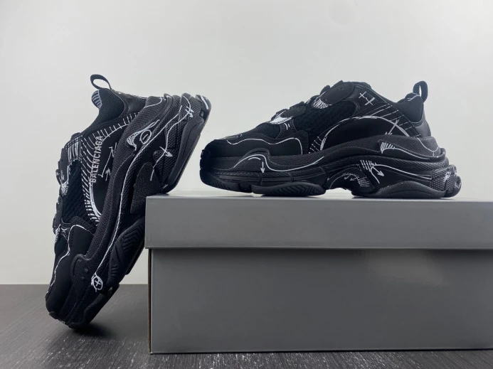 ModernLook BLCG TRIPLE S SNEAKER 536737 W2FW6 2395