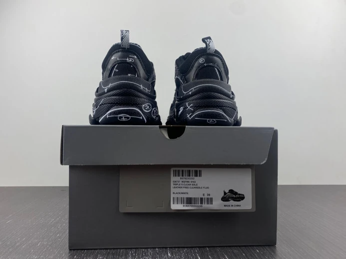 ModernLook BLCG TRIPLE S SNEAKER 536737 W2FW6 2395