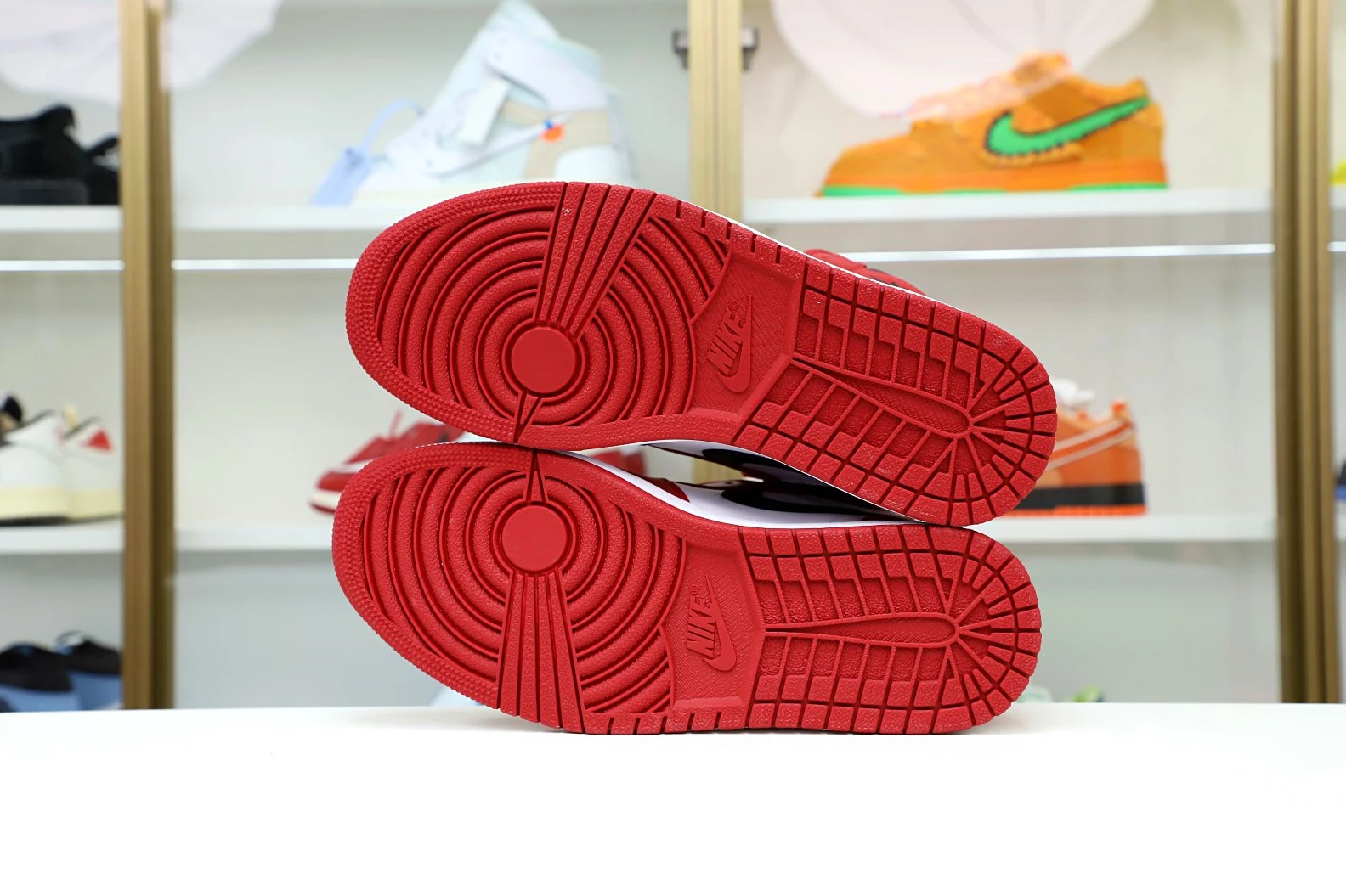 ModernLook Kimikick AIR JORDAN 1 RETRO HIGH OG 'CHICAGO' 1991