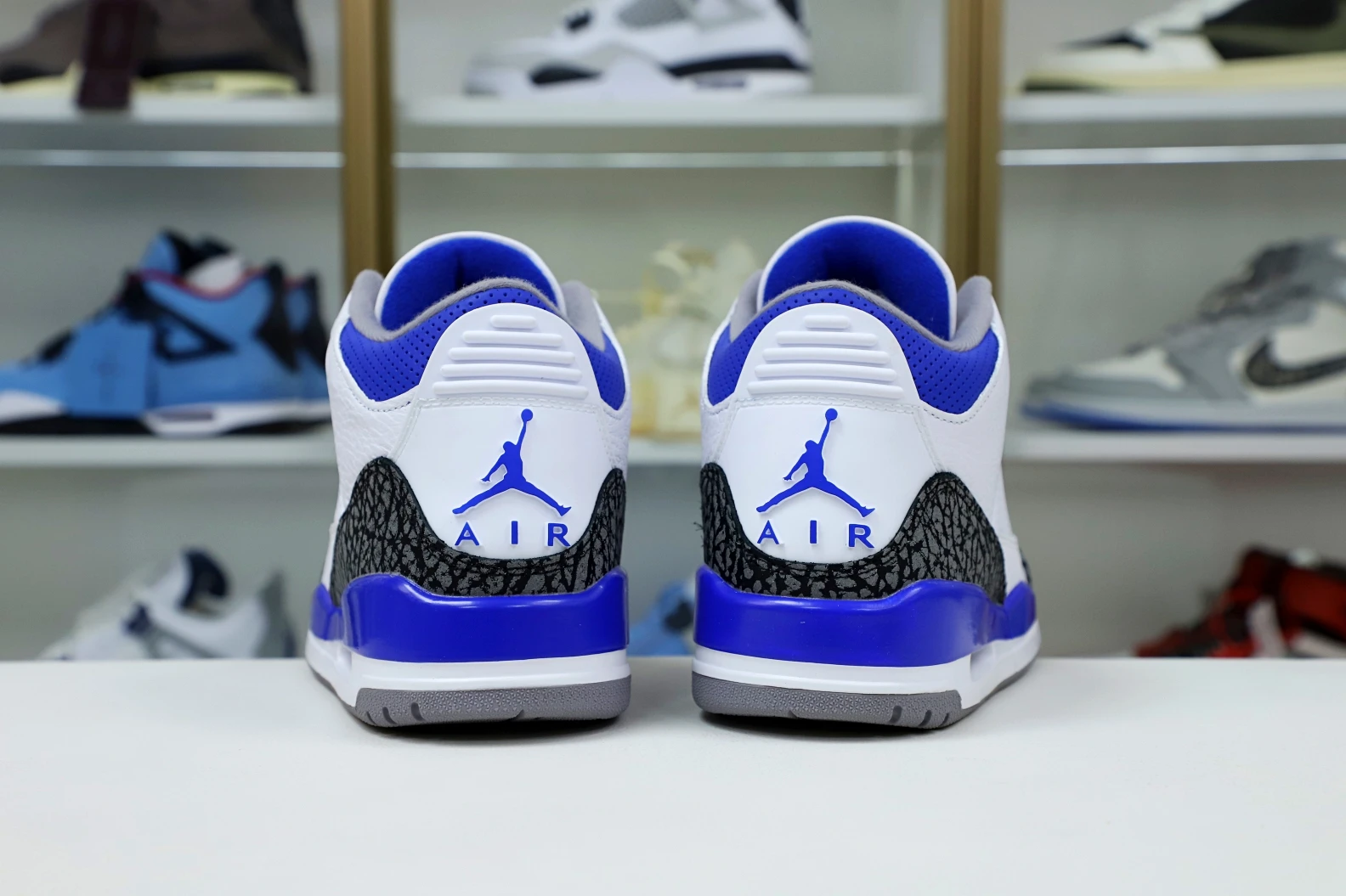 ModernLook Kimikick AIR JORDAN 3 RETRO 'RACER BLUE' 2007