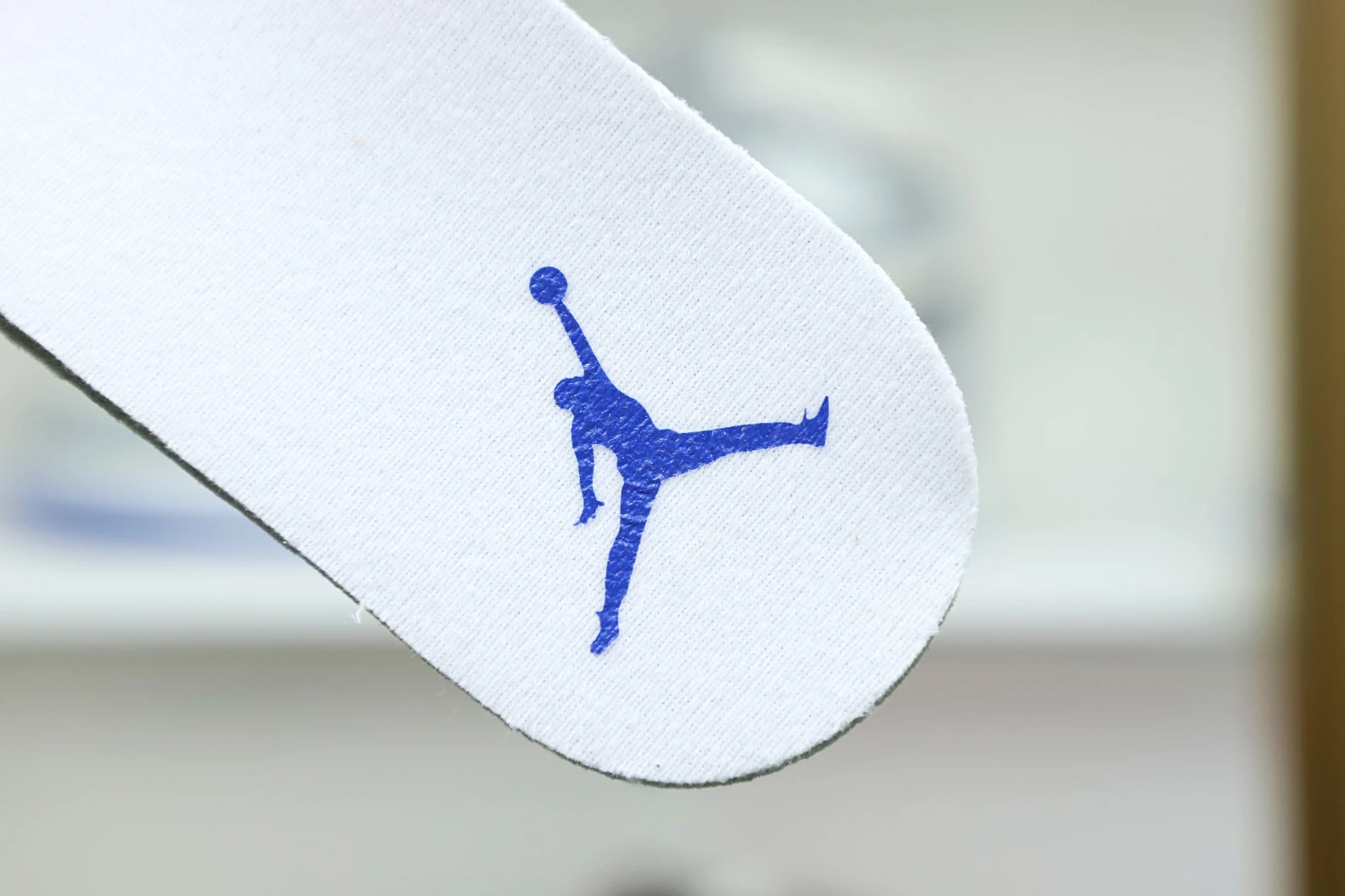 ModernLook Kimikick AIR JORDAN 3 RETRO 'RACER BLUE' 2007