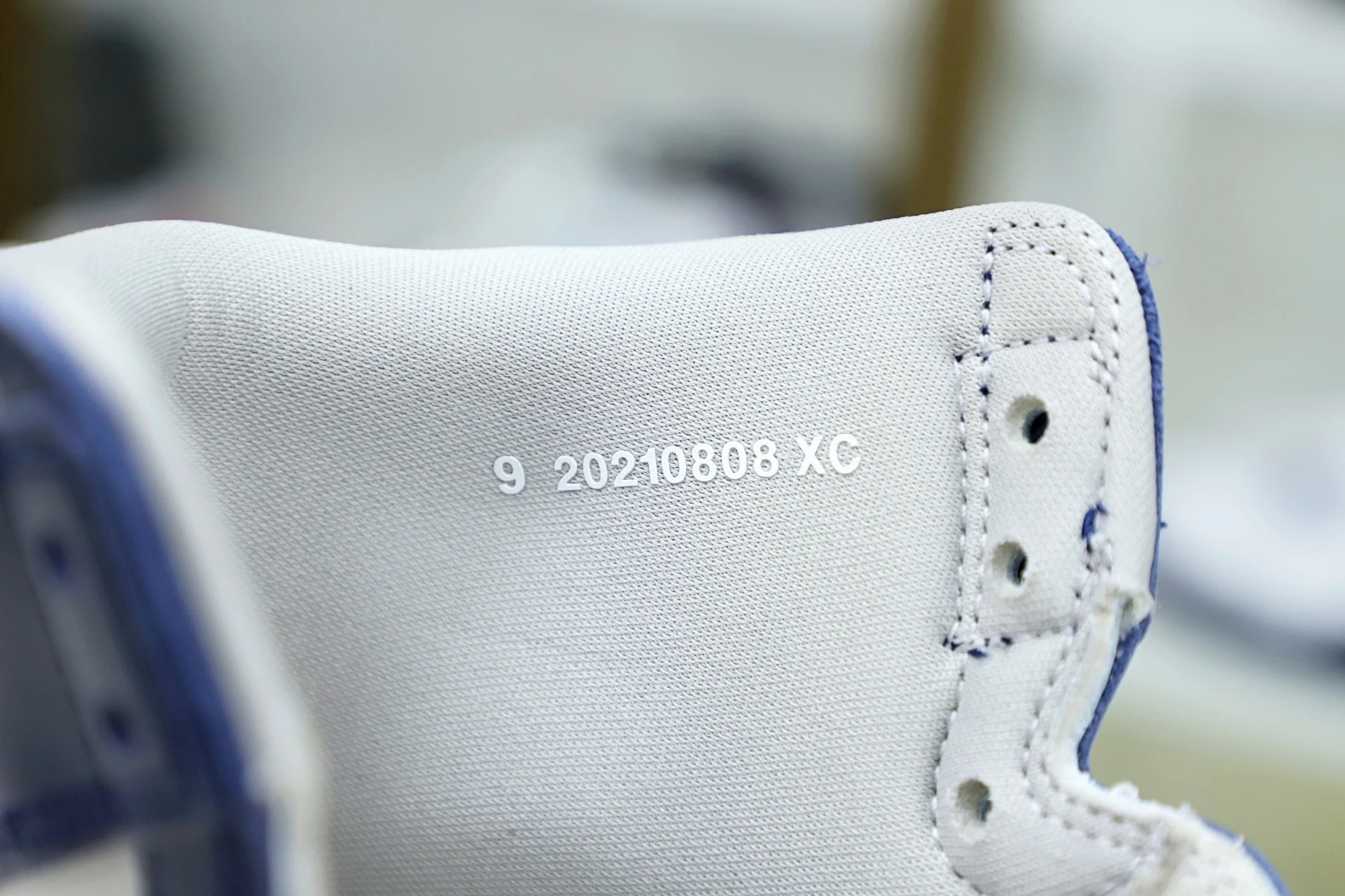 ModernLook Kimikick Jordan Air Jordan 1 high 1909