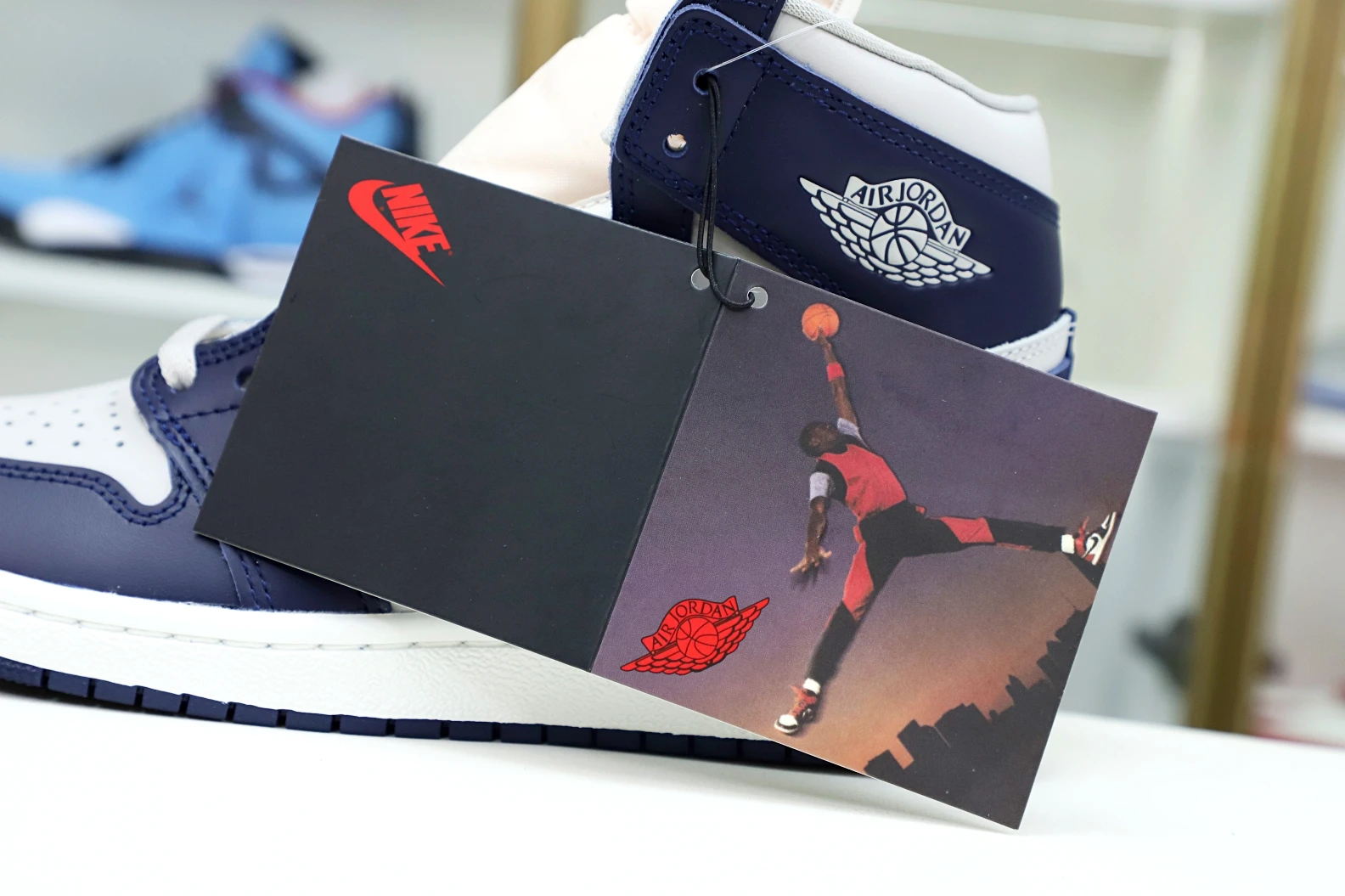 ModernLook Kimikick Jordan Air Jordan 1 high 1909
