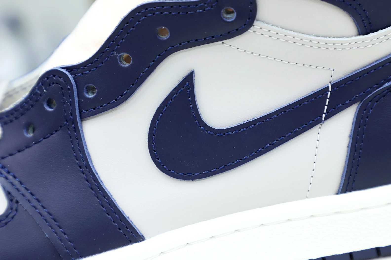 ModernLook Kimikick Jordan Air Jordan 1 high 1909