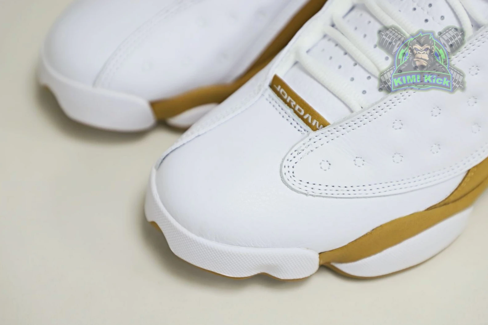 ModernLook Kimikick Jordan Air Jordan 1896