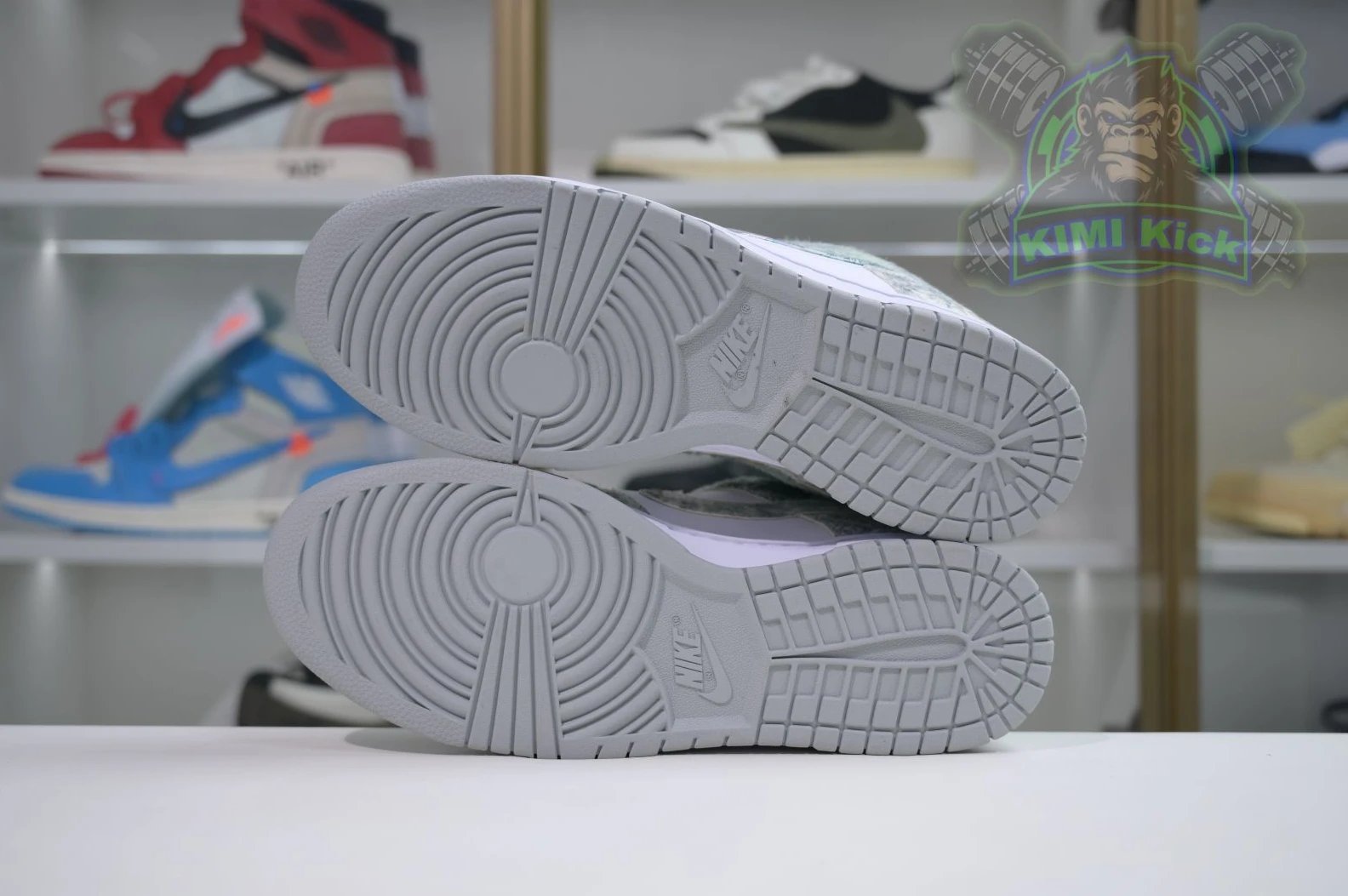 ModernLook Kimikick Nike Dunk Low  CNY 3417