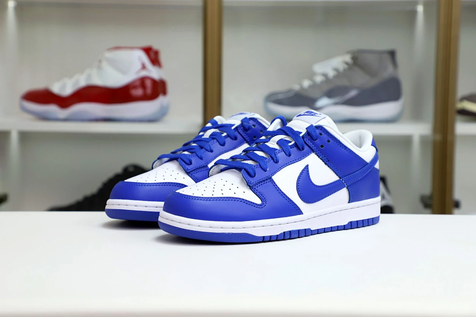 ModernLook Kimikick Nike Dunk Low  Kentucky 3500