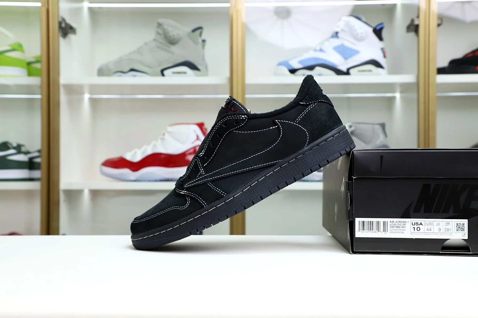 ModernLook Kimikick TRAVIS SCOTT X NIKE AIR JORDAN 1 LOW OG “BLACK PHANTOM” 3508