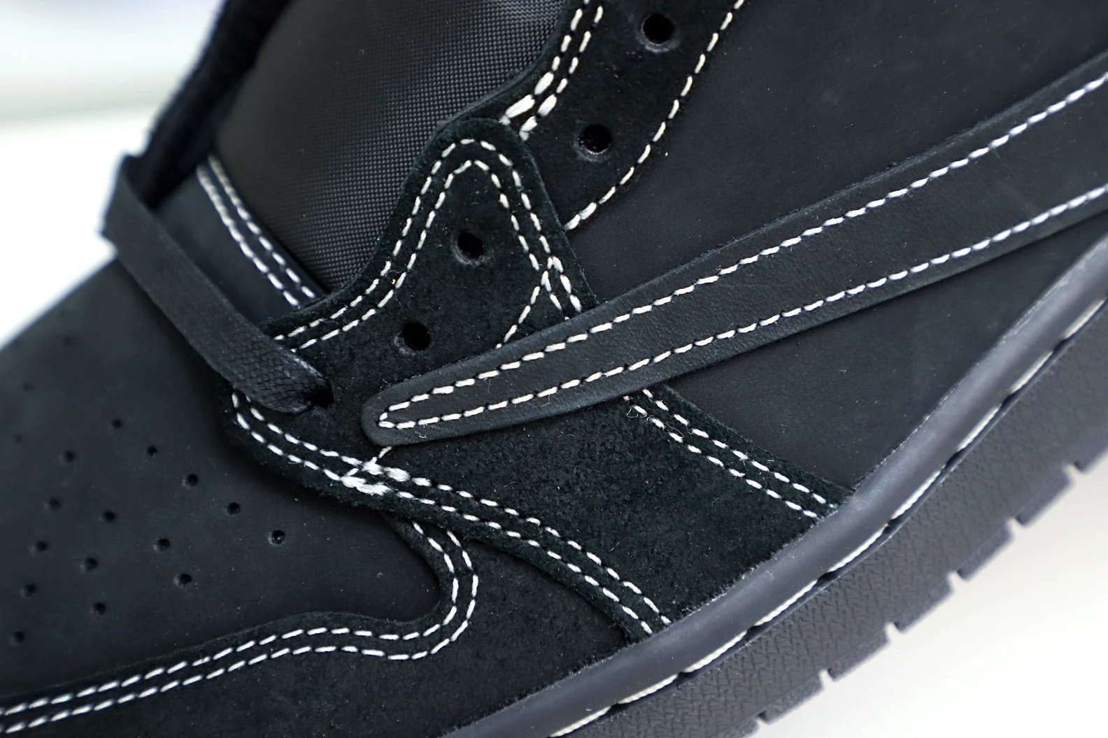 ModernLook Kimikick TRAVIS SCOTT X NIKE AIR JORDAN 1 LOW OG “BLACK PHANTOM” 3508
