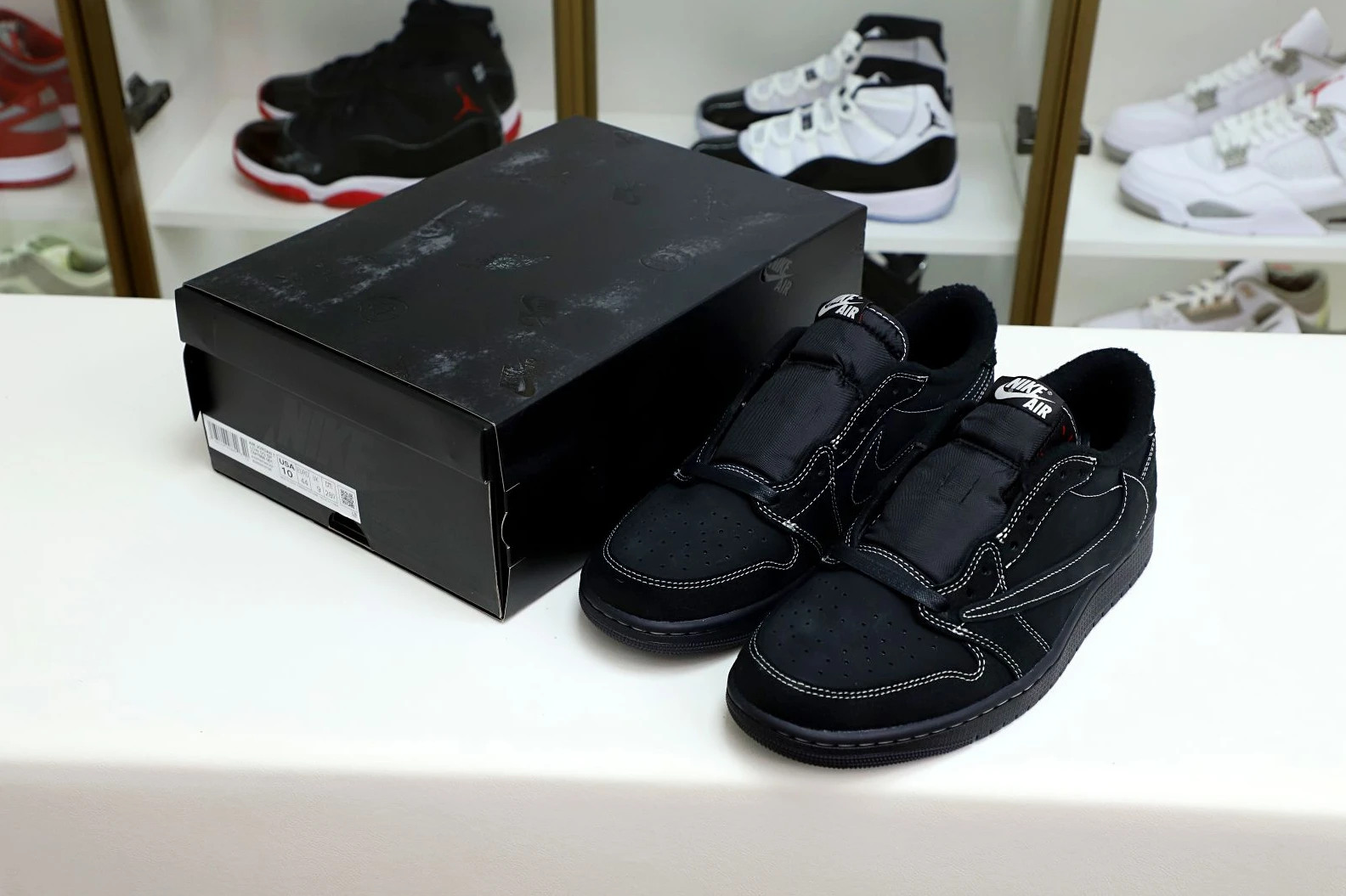 ModernLook Kimikick TRAVIS SCOTT X NIKE AIR JORDAN 1 LOW OG “BLACK PHANTOM” 3508