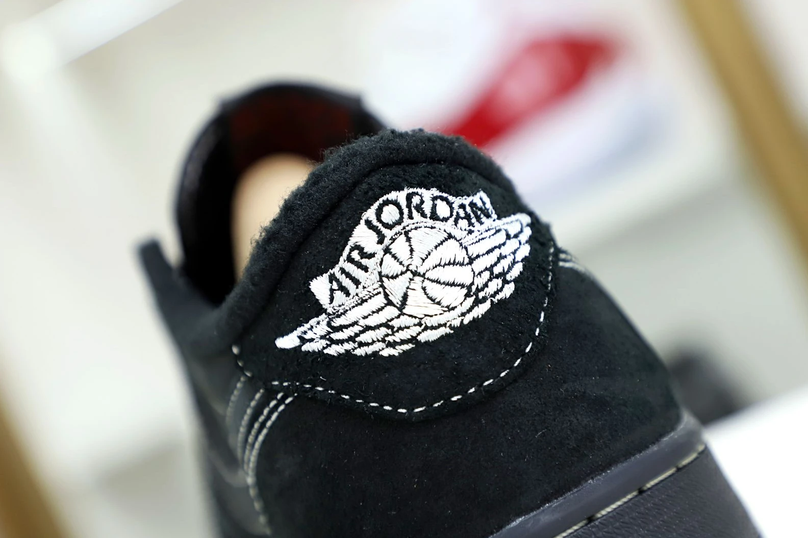 ModernLook Kimikick TRAVIS SCOTT X NIKE AIR JORDAN 1 LOW OG “BLACK PHANTOM” 3508