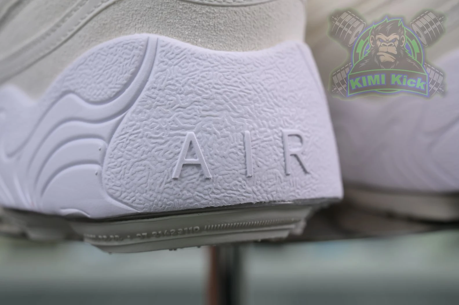 ModernLook Kimikick Travis Scottx Nike Shark-A-Don 3383