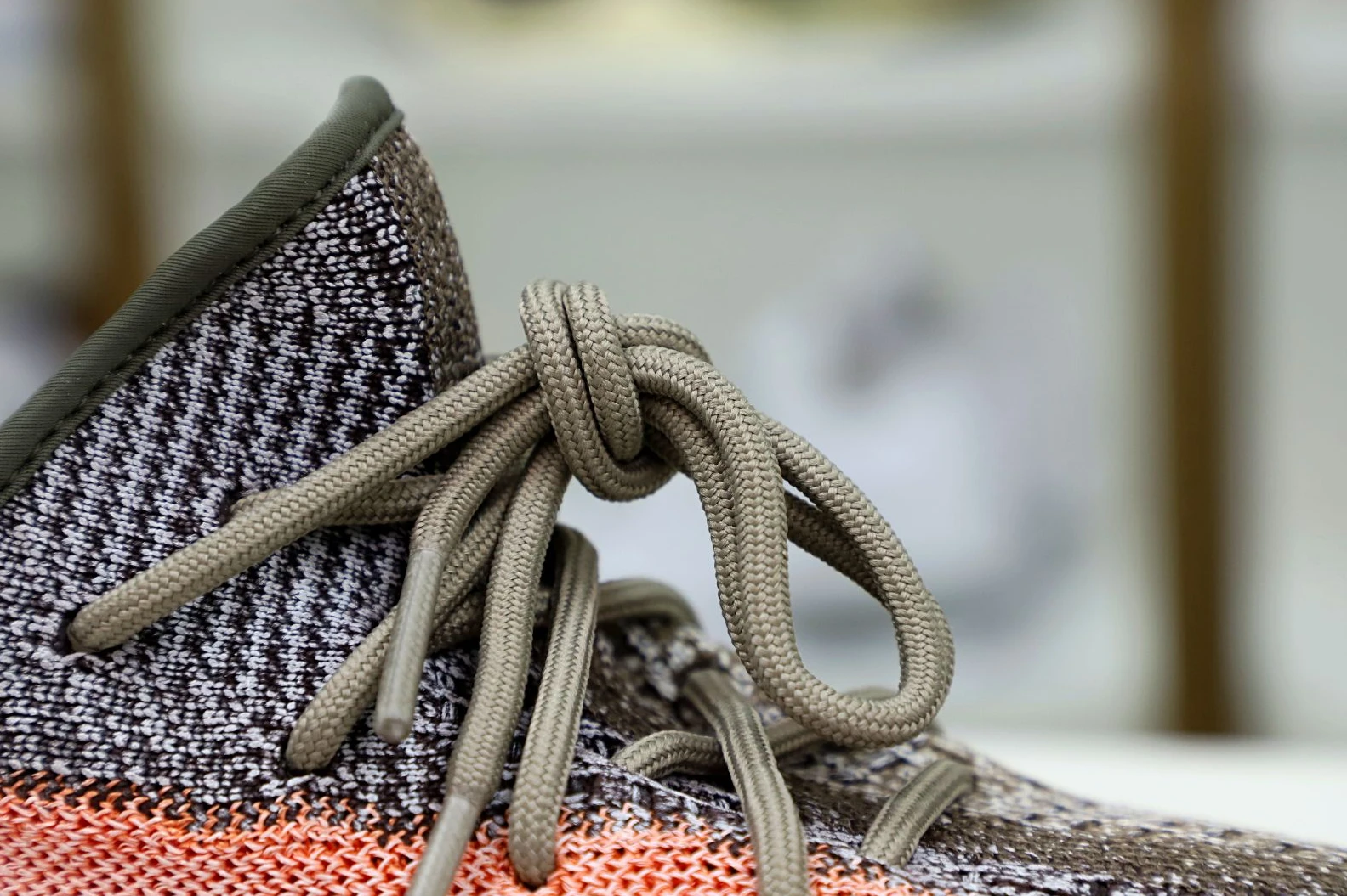 ModernLook Kimikick YEEZY BOOST 350 V2 'ASH STONE' 77
