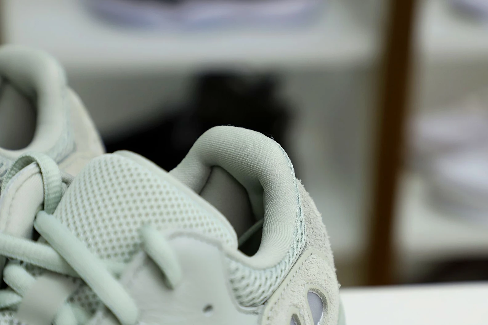 ModernLook Kimikick YEEZY BOOST 700 SALT 61