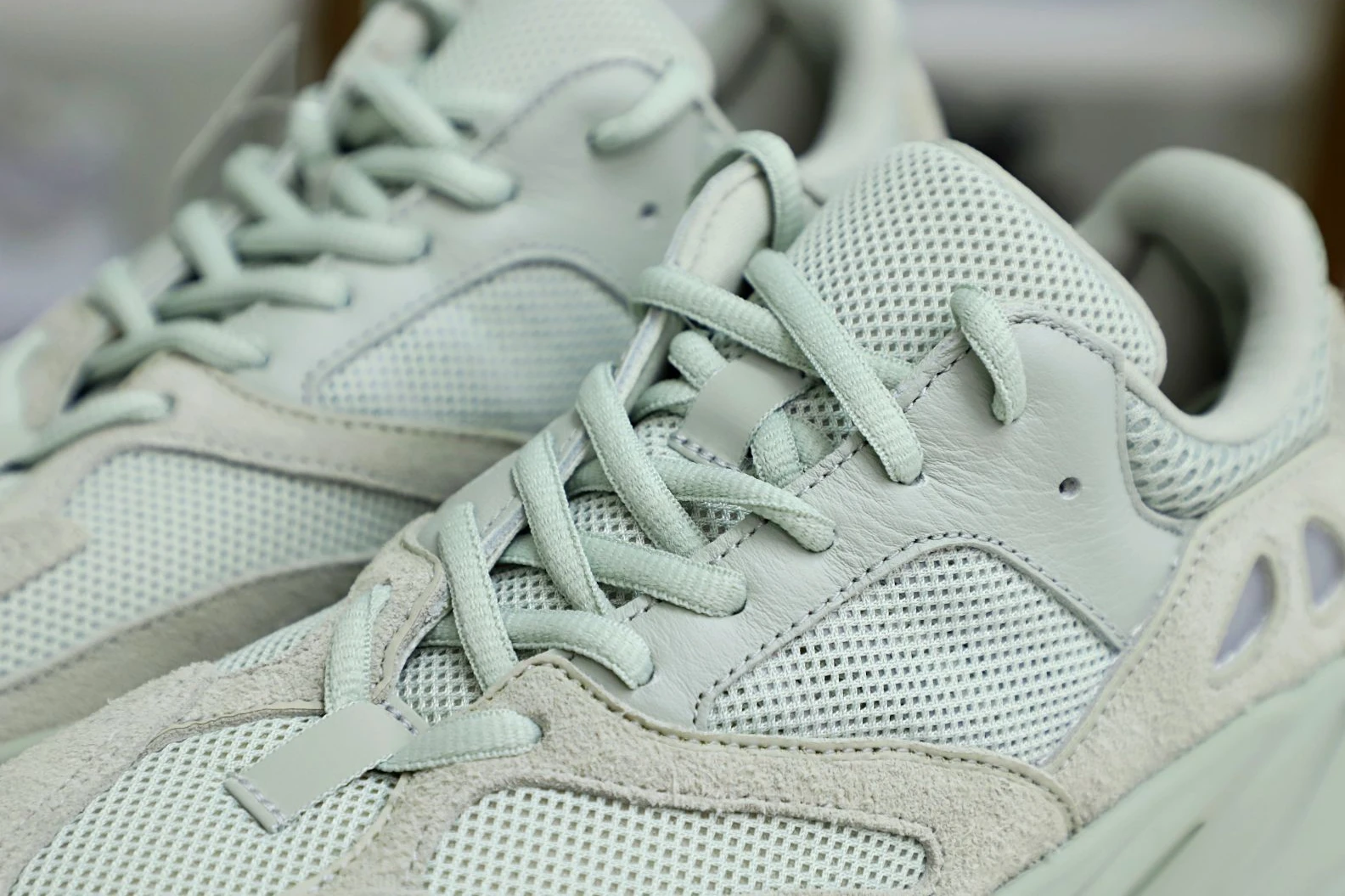 ModernLook Kimikick YEEZY BOOST 700 SALT 61