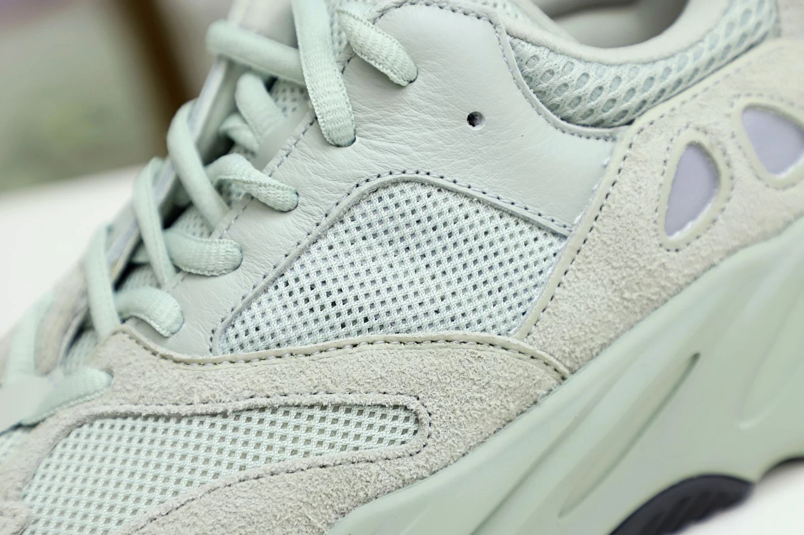 ModernLook Kimikick YEEZY BOOST 700 SALT 61