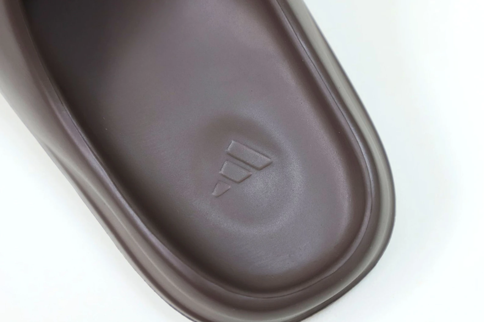 ModernLook Kimikick YEEZY SLIDES G 64