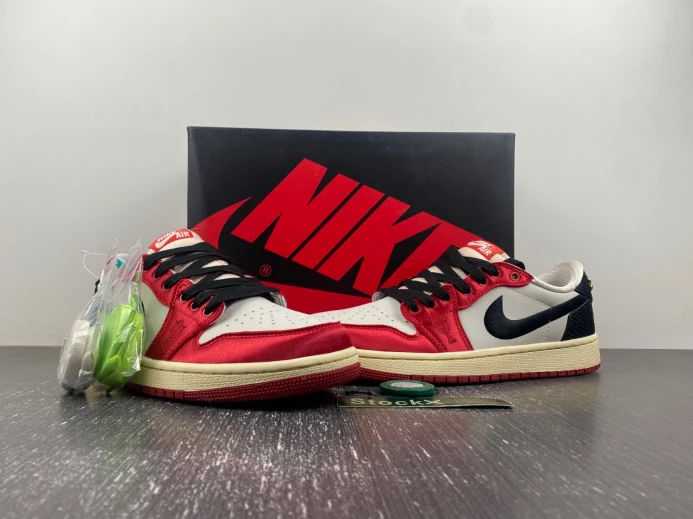 ModernLook Trophy Room x Air Jordan 1 Low OG Home FN0432- 517