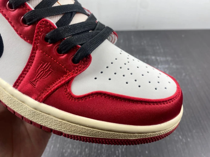 ModernLook Trophy Room x Air Jordan 1 Low OG Home FN0432- 517
