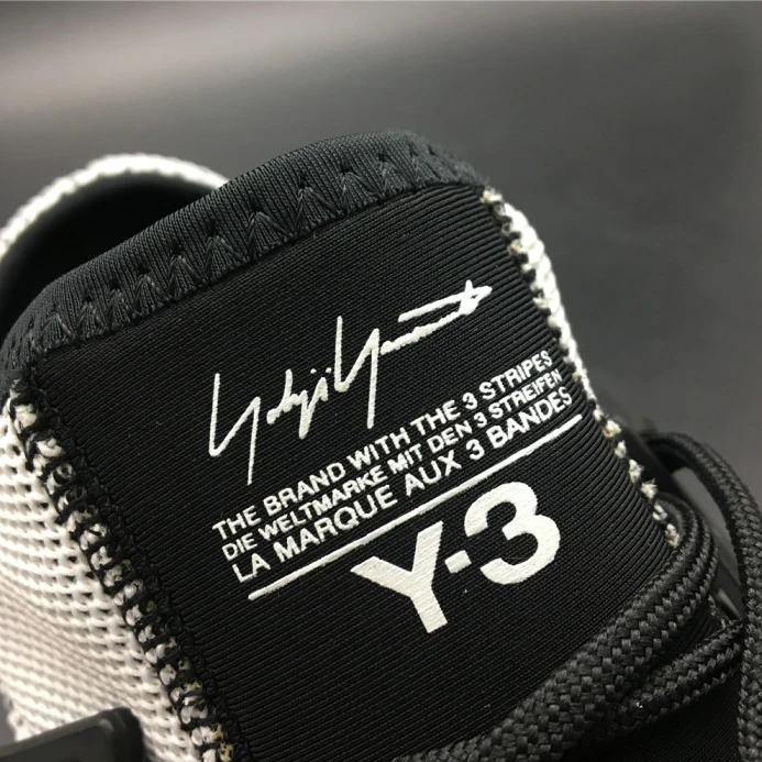 ModernLook ad*s y-3 runner 4d aq 205