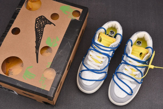 ModernLook nike dunk low ofw lot 10 dm1602- 3200