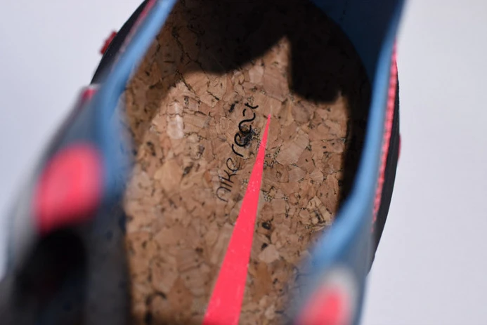 ModernLook nike react element 87 blue chill solar red aq1090- 3158