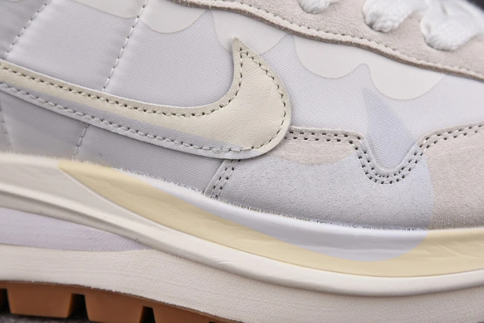 ModernLook nike vaporwaffle sacai sail gum dd1875- 3319